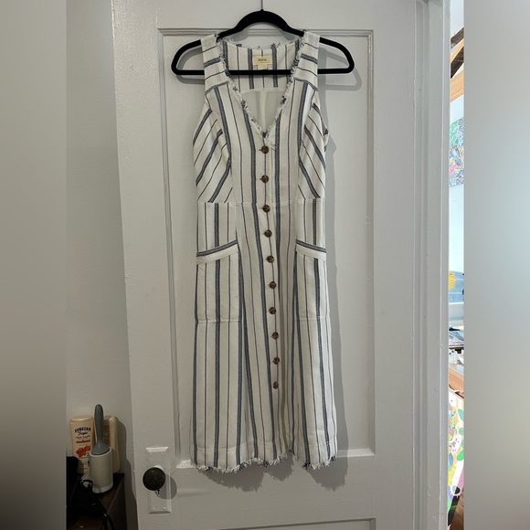 Maeve stripped button down midi dress. Anthropologie Size 6. - Picture 5 of 7
